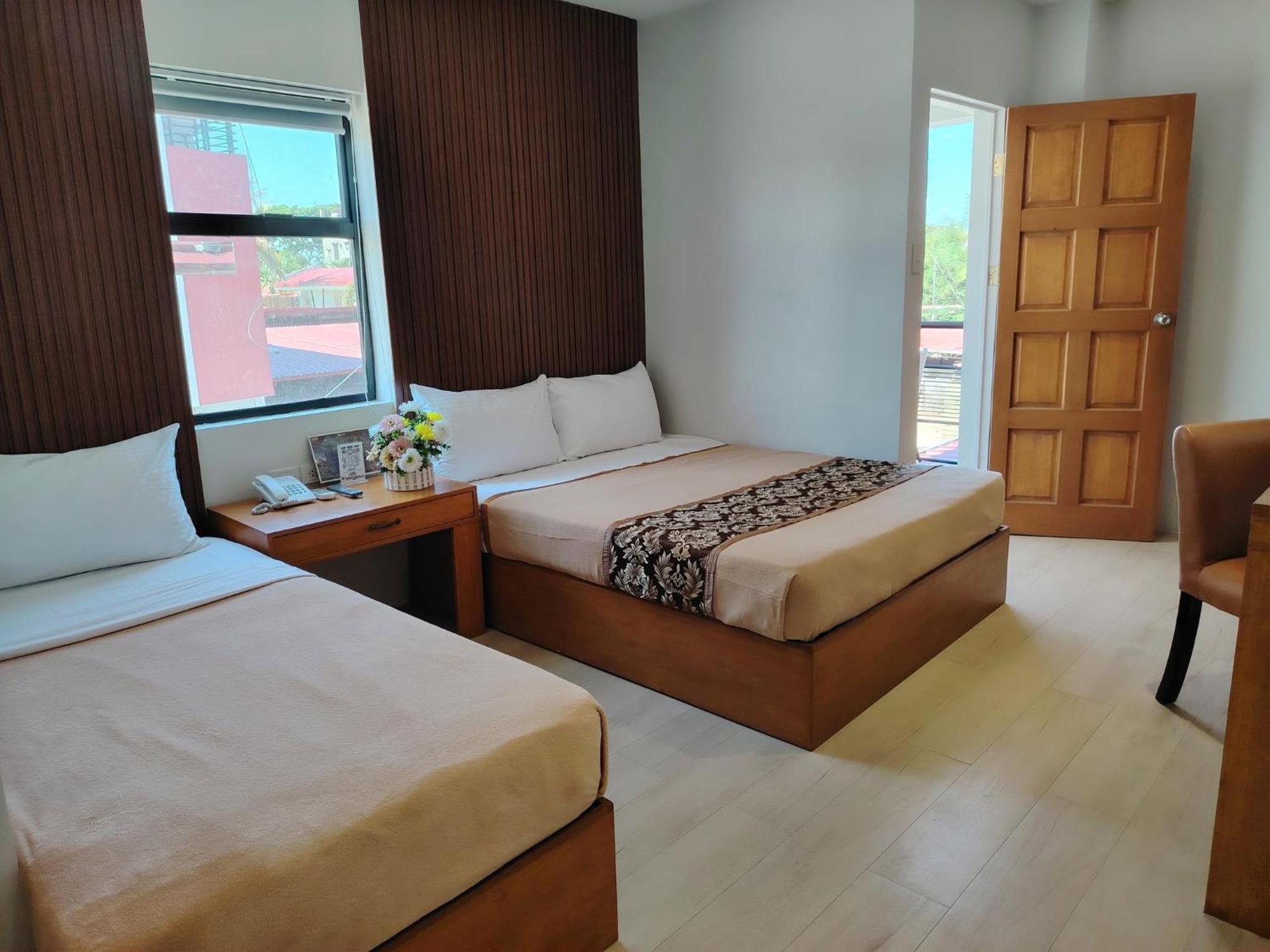 Hotel Carmelita Тугегарау Екстериор снимка